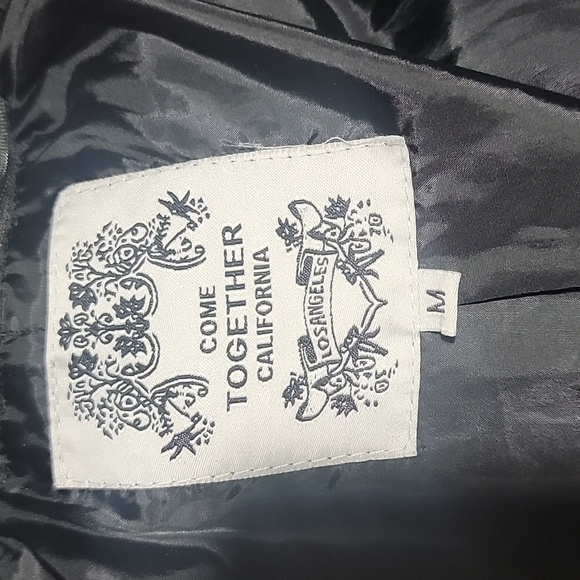 Medium coat super cute! - Picture 4 of 4